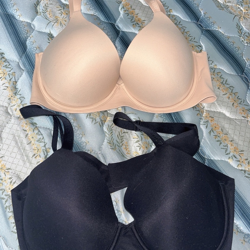 Aerie smoothez Bra Set 34D- Black full coverage and Cream plunge